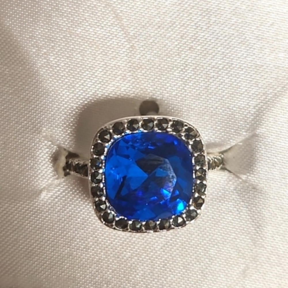 Silver Luxuries NWT Genuine Marcasite Ring with Blue Stone Size 7